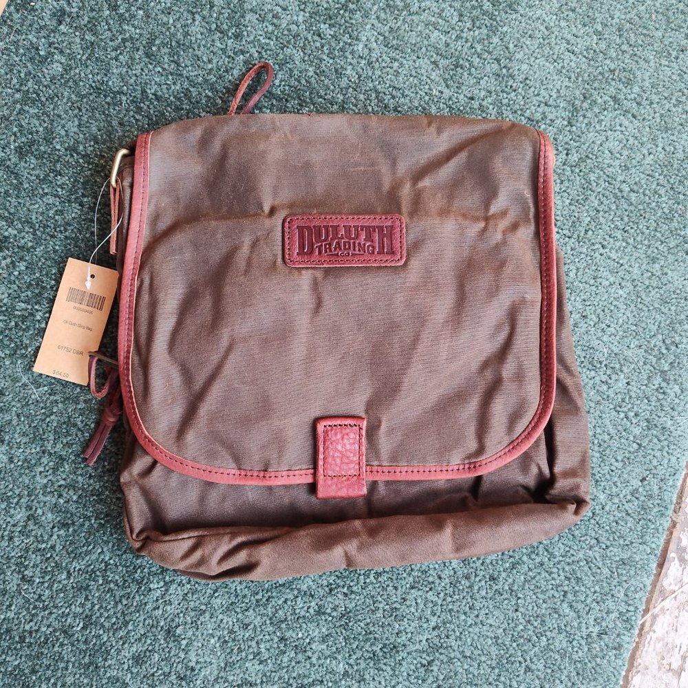 NWT Duluth Trading Co Oil Cloth Sling Bag dark brown